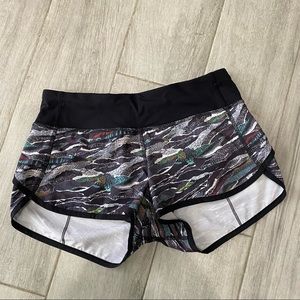 Lululemon 4 Speed Shorts Size:2